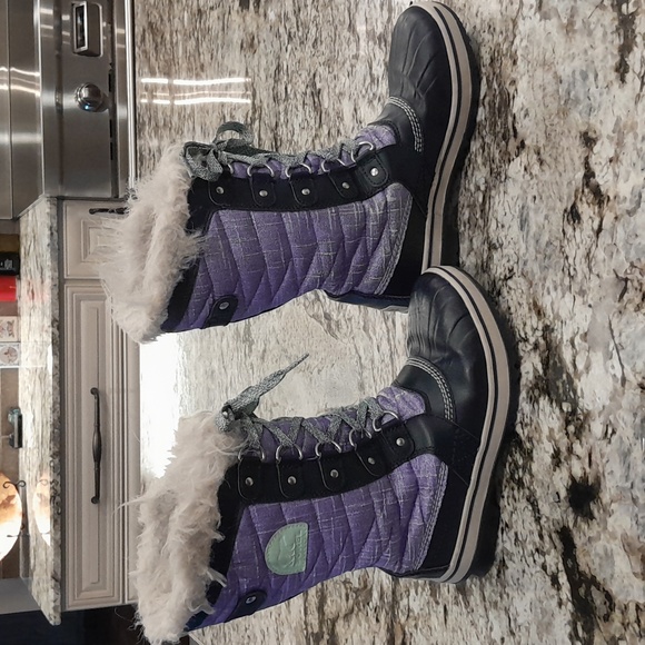Sorel boots - Picture 3 of 13